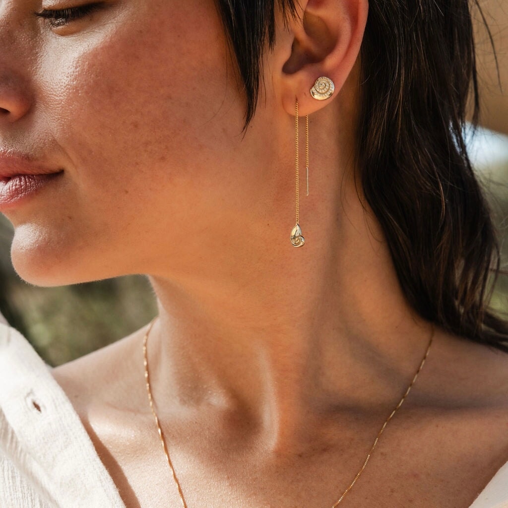 Coquille Shell Studs