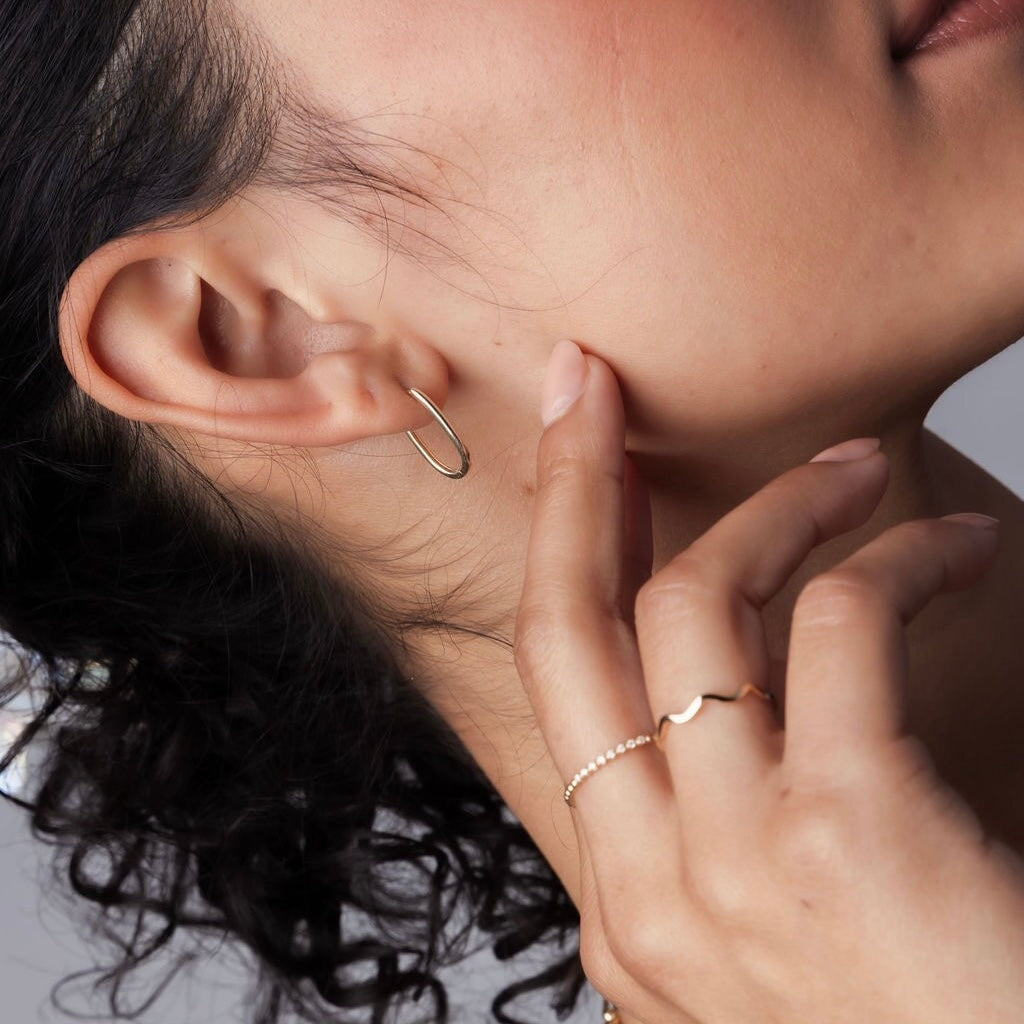 10K Yellow Gold Oval Huggie