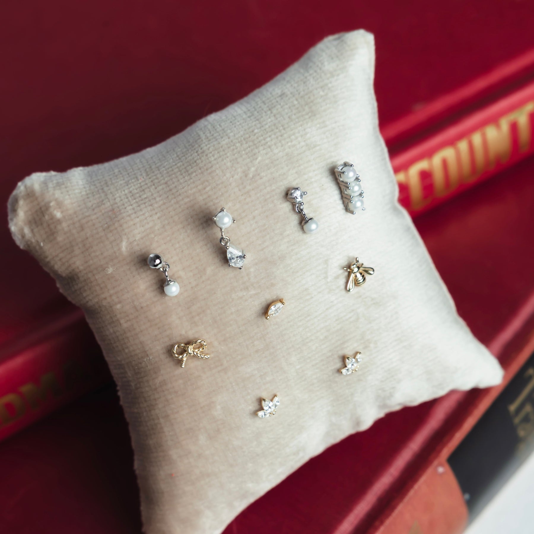 Pearl Flat Back Single Studs
