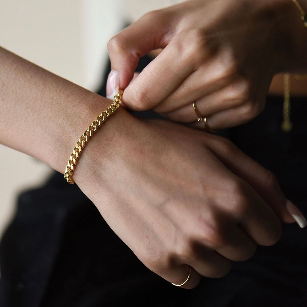 Mckenzie Chunky Curb Bracelet