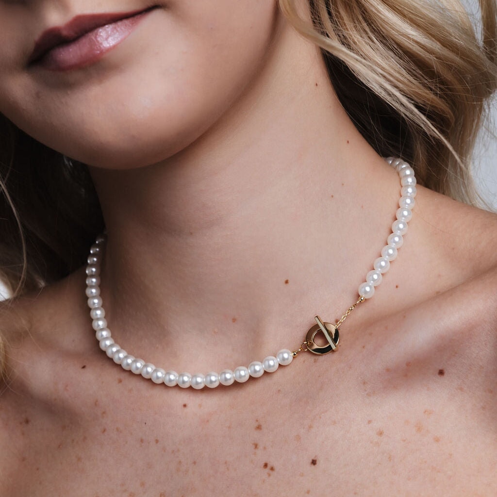 Pearl Necklace with Toggle Clasp