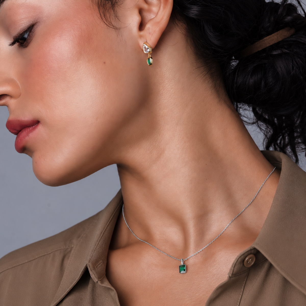 Emerald Bezel Pendant Necklace