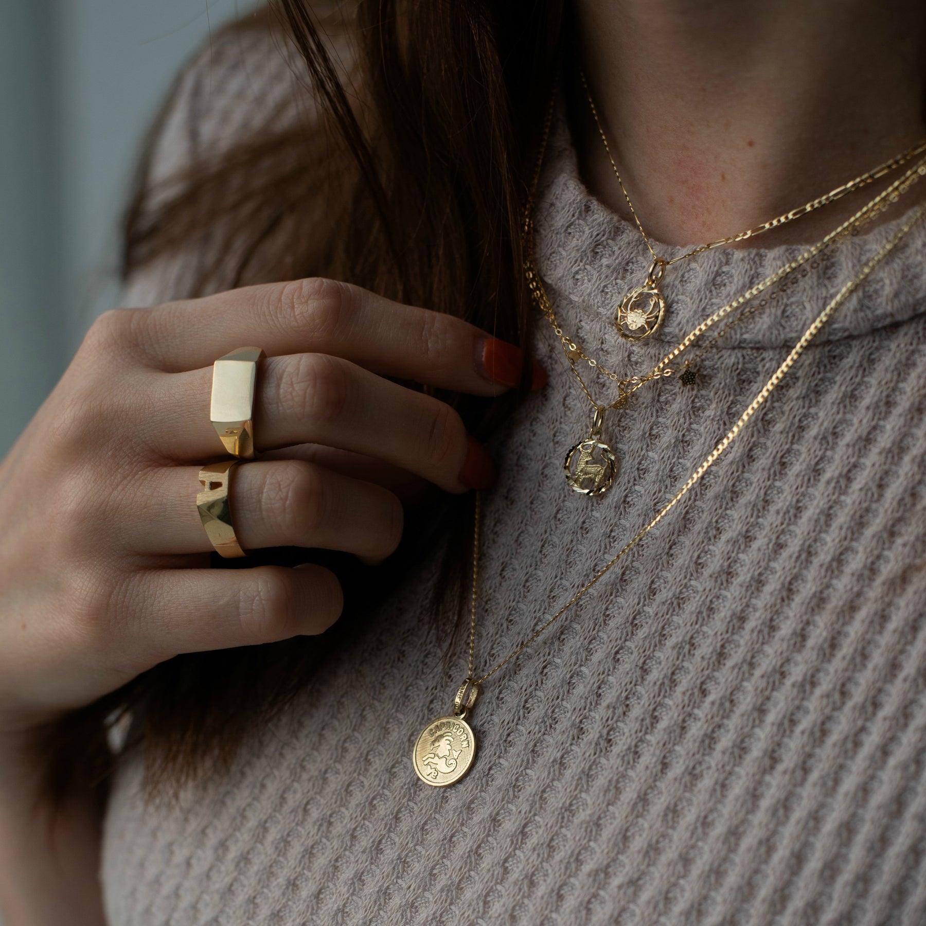 10K Gold Michelle Initial Ring - Suetables