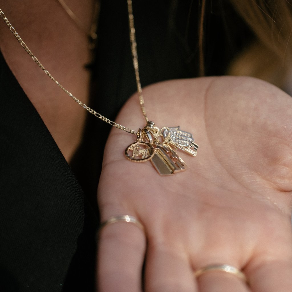 Shirley horoscope - 10k gold - Suetables
