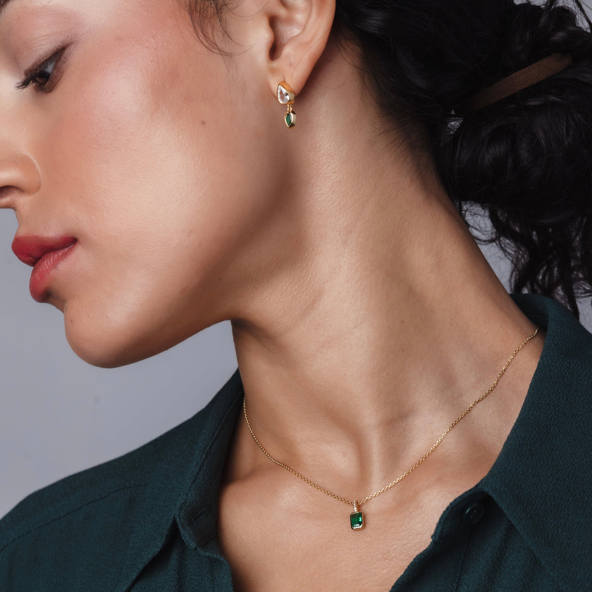 Emerald Bezel Pendant Necklace