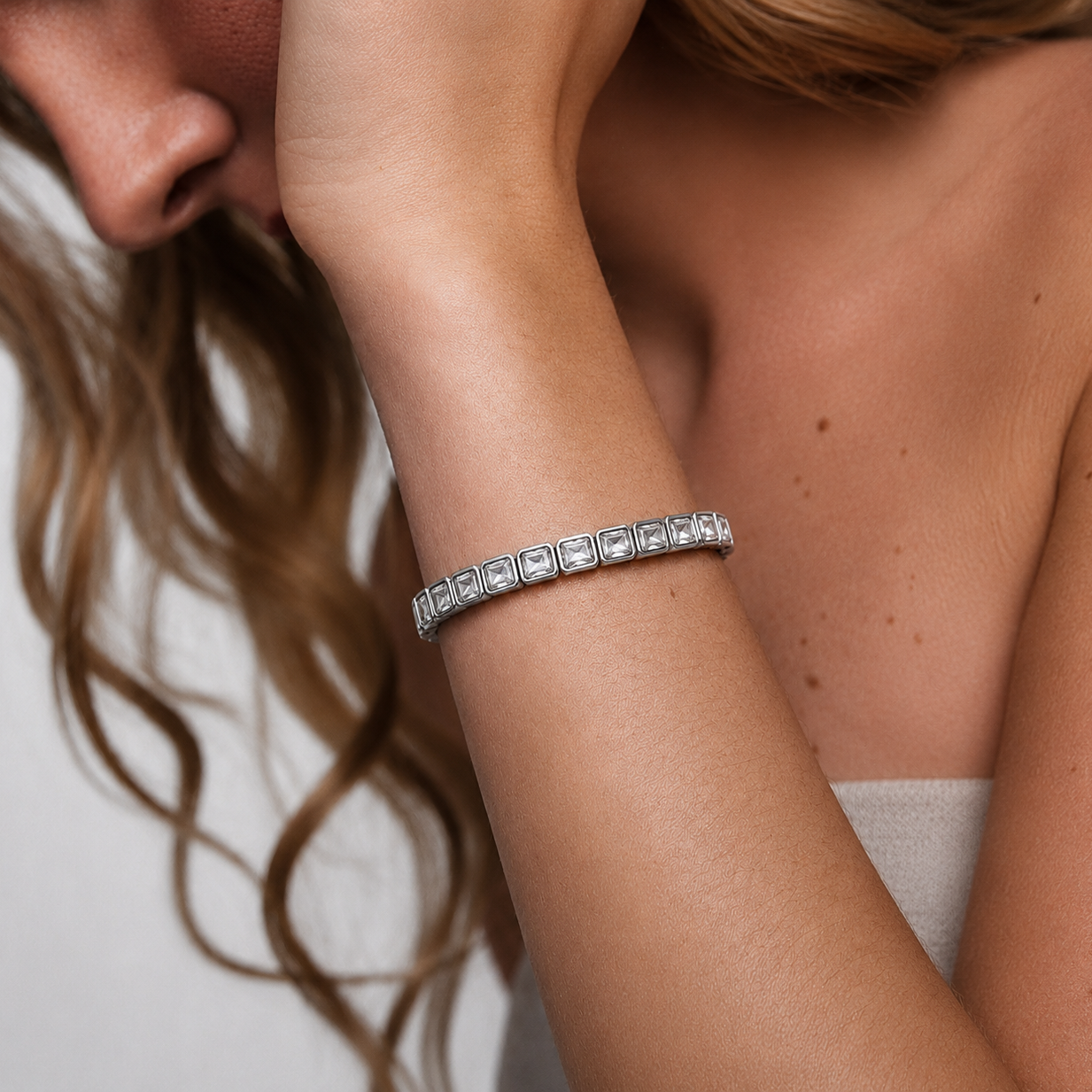 Bezel Emerald Tennis Stretchy Bracelet