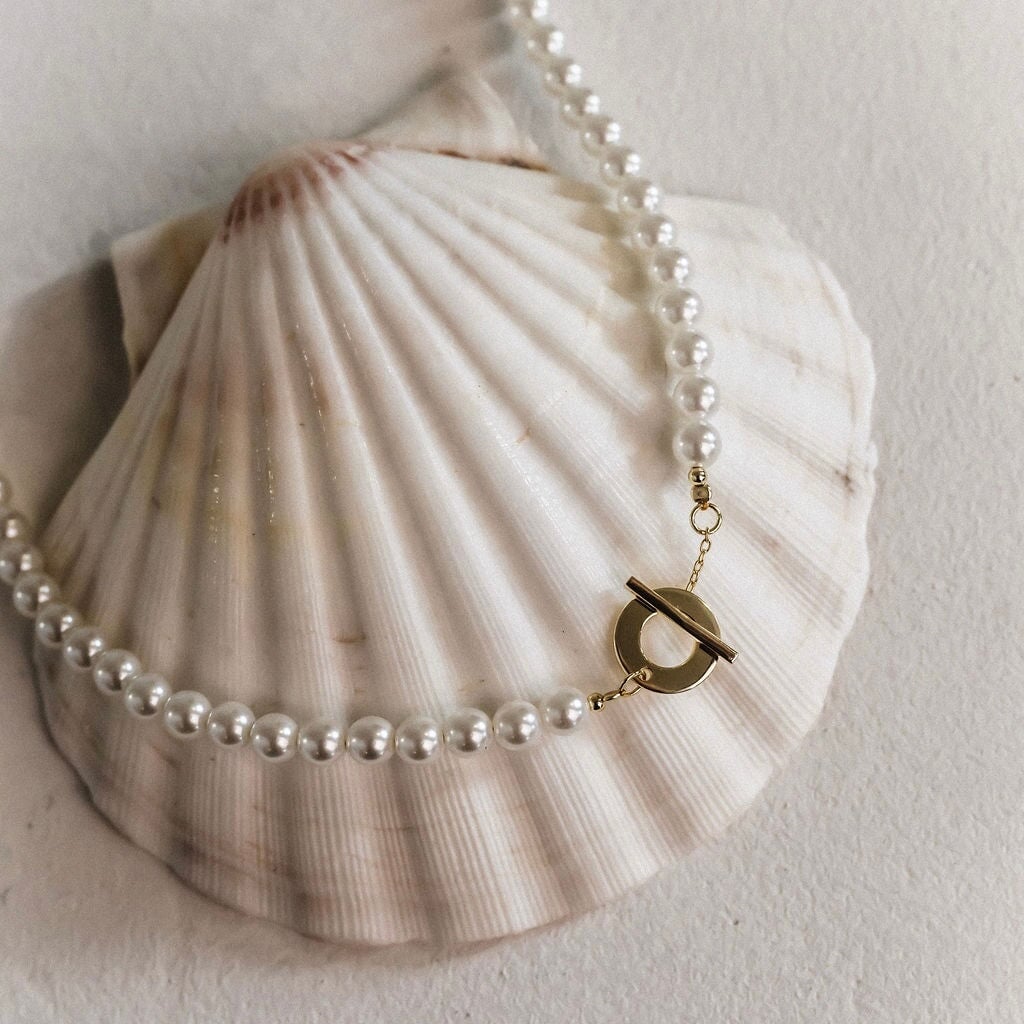 Pearl Necklace with Toggle Clasp