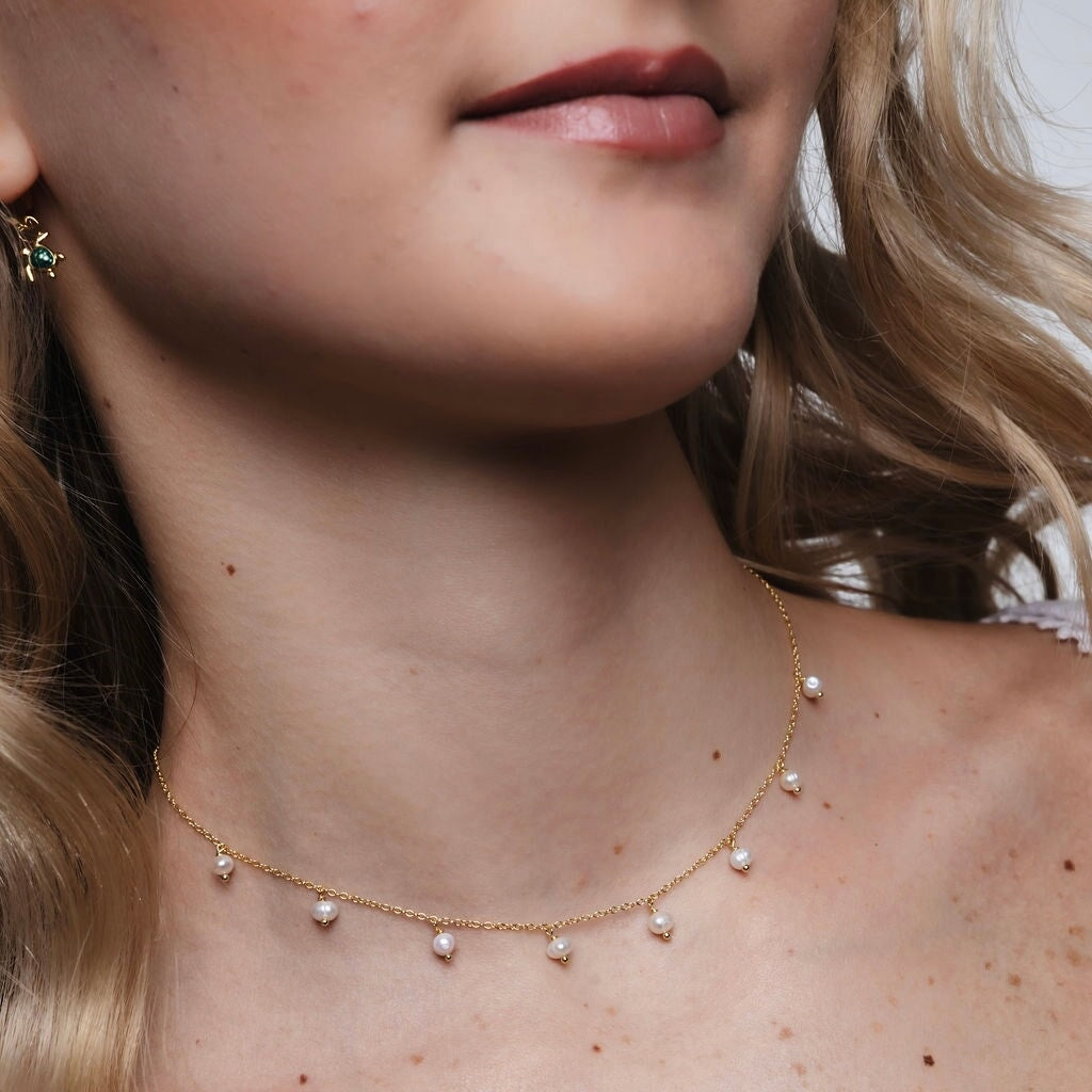 Pearl Drop Short Necklace