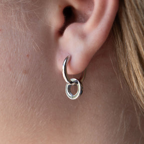 Flush Set Single Hoop Charm