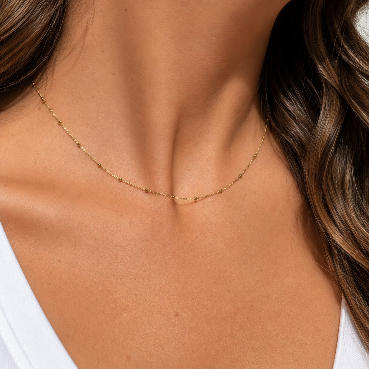 delicate solid gold necklace