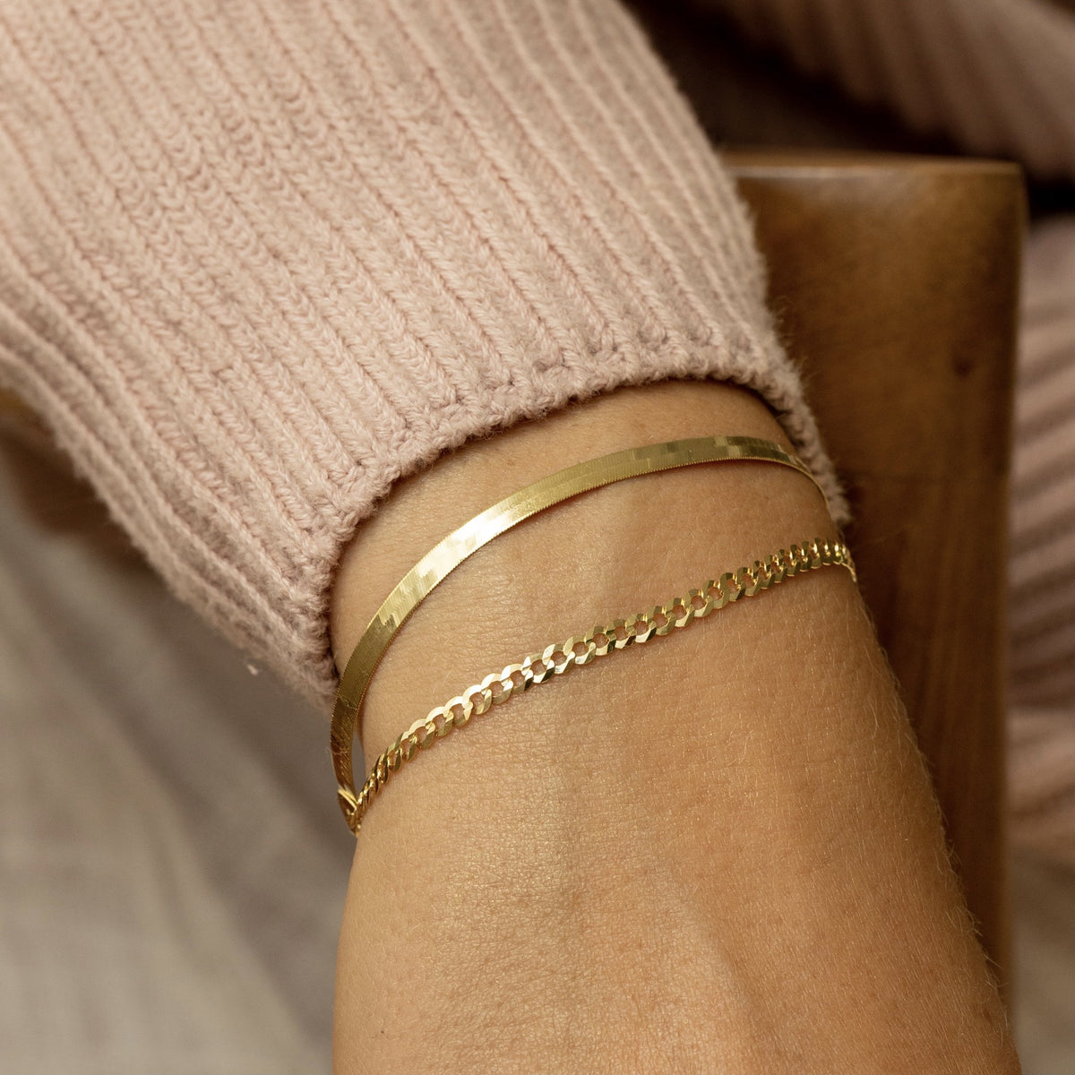 10k Gold Herringbone Bracelet